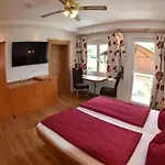 Seebaer Velden 住宿加早餐酒店